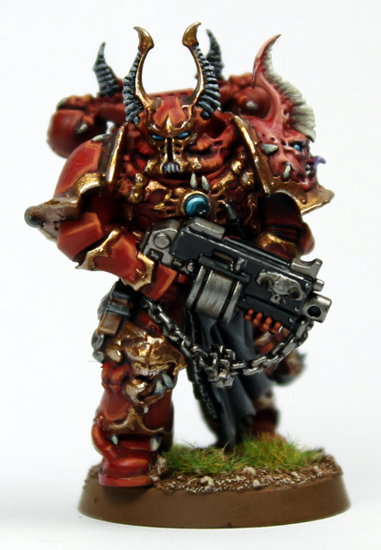 20140122_chaos_space_marine_chosen.jpg